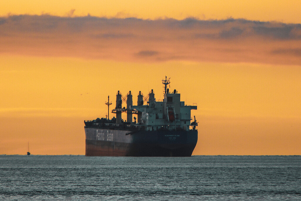 A China é uma das maiores potências de refino do mundo; e tomou uma decisão: reter toda a gasolina que produz.