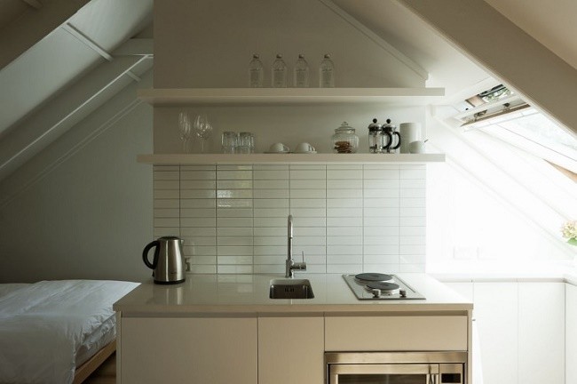 Un garaje que se transforma en un encantador estudio