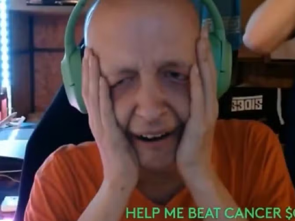 Um espectador roubou os US$32 mil de seu tratamento médico, mas não contava com uma coisa: a vingança da internet foi doar o dobro