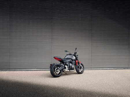 Triumph Trident 2020 060