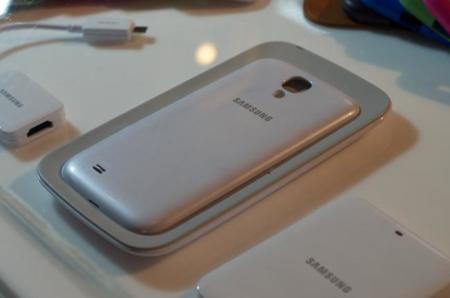 Samsung habla de carga inalámbrica confirmando indirectamente que el Galaxy S6 apostará por ella