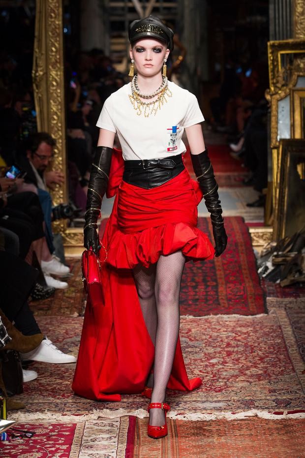 Moschino Autumn Fall Winter 2016 Mfw31