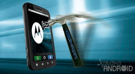 Motorola Atrix 4G, bloqueado de fábrica para evitar Custom Roms