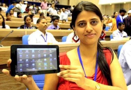 Aakash IV, el tablet Android indio que costará menos de 25 dólares