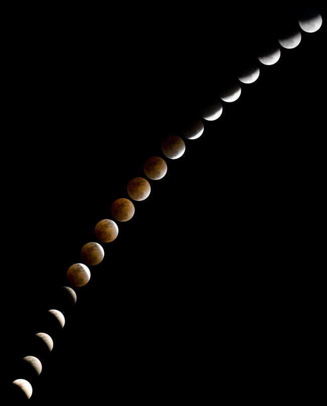 Eclipse superlunar