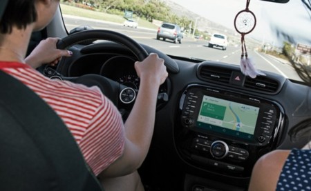 Tu coche con Android Auto también podrá llevar una ROM casera en el futuro