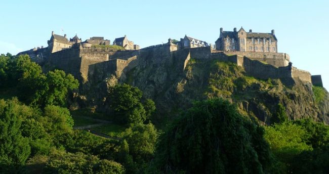 1280px Edinburgh Castle From The North