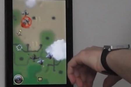 Ya puedes controlar juegos desde tu muñeca con los wearables Sony Smartband y Smartwatch 2