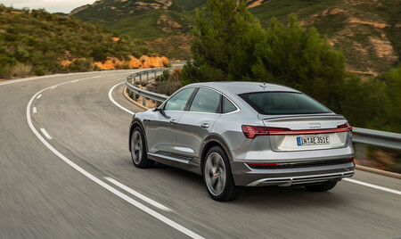 Los eléctricos Audi e-tron y e-tron Sportback, a revisión