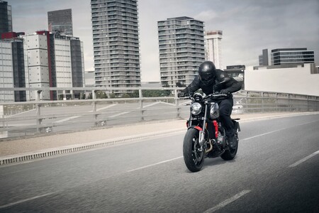 Triumph Trident 2020 050