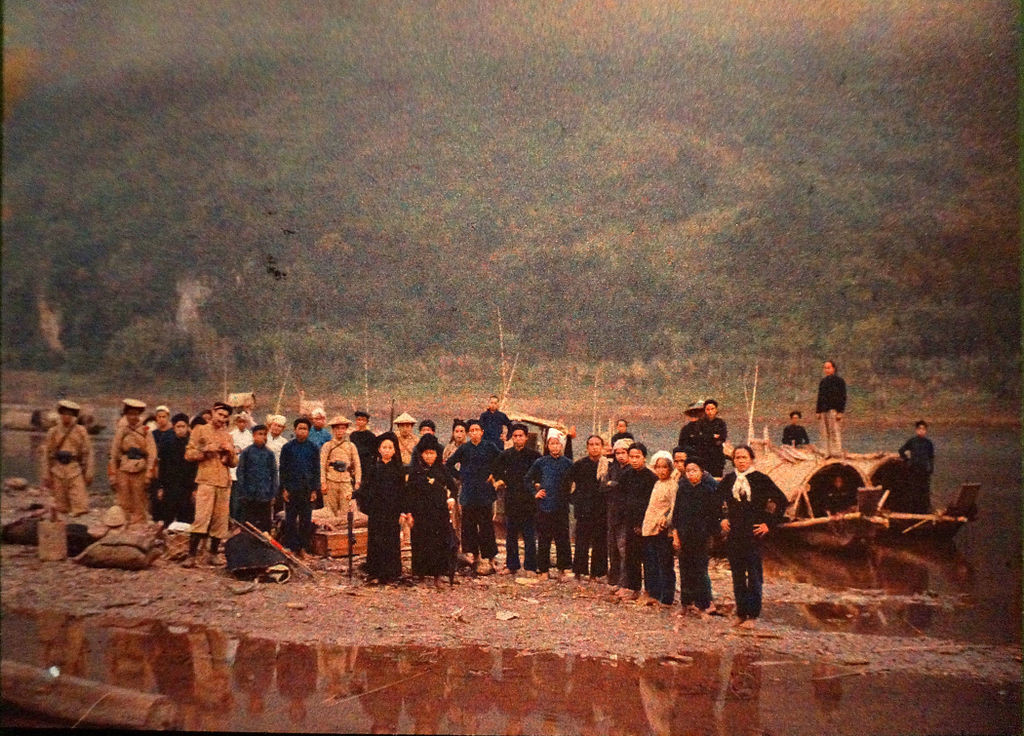 Convoi Sur La Riviere Noire Cho Bo Vietnam 6 8 Mars