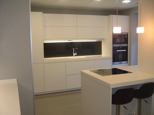 ¿Qué puedo hacer con esa columna que hay en el medio de mi cocina?