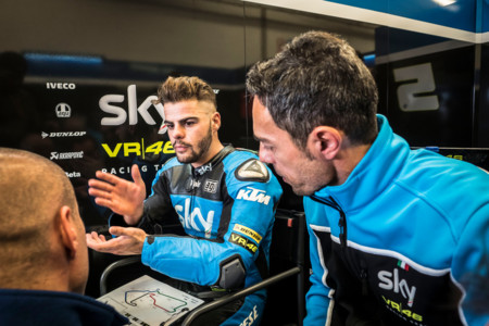 Romano Fenati Box Sky Vr46