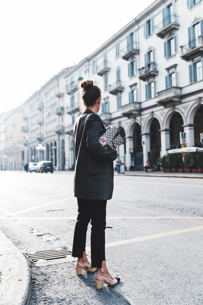 Cuneo Italia Grey Blazer Levis Serie 700 Chanel Shoes Gucci Dionysus Black Jeans Outfit Topknot Street Style Collage Vintage 17