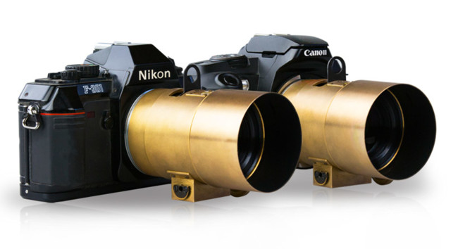 Petzval Lens Lomography Designboom01