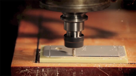 Así se fabrica la carcasa de aluminio del HTC One, en vídeo