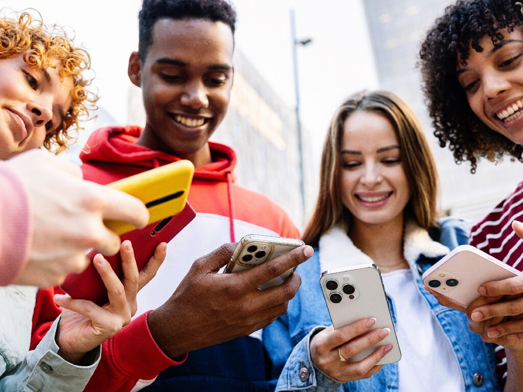 Achávamos que eles eram viciados em telas, mas estávamos enganados: jovens na Noruega decidem reduzir uso de redes sociais para escapar da armadilha digital