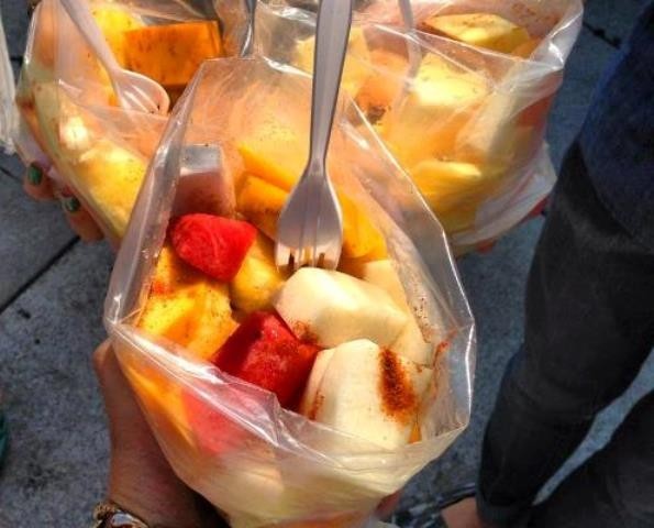 Frutas c chile y limón