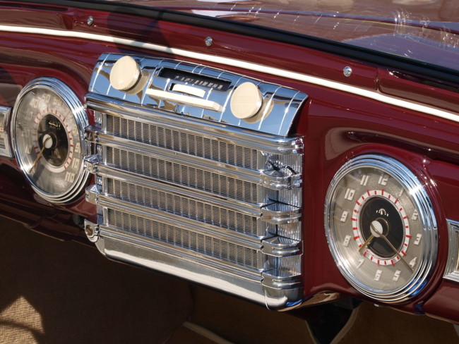 Radio1280px Lincoln Continental Cabriolet Photo 58