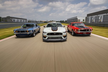 Ford Mustang Mach 1 44