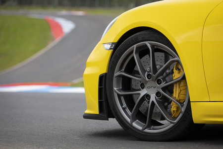 Porsche 718 Cayman GT4 llanta