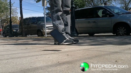 Prueban la resistencia del HTC One X en un test de caídas, en vídeo