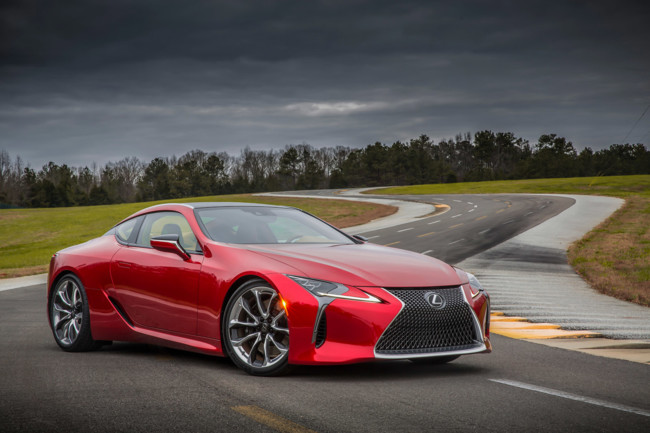 Lexus LC: V8 e híbrido, para mayo de 2017