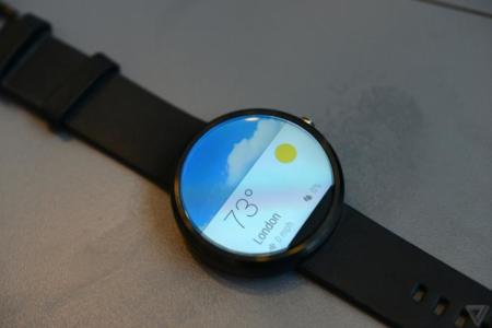 Moto 360 por fin se deja tocar, con galería fotográfica y vídeo incluídos