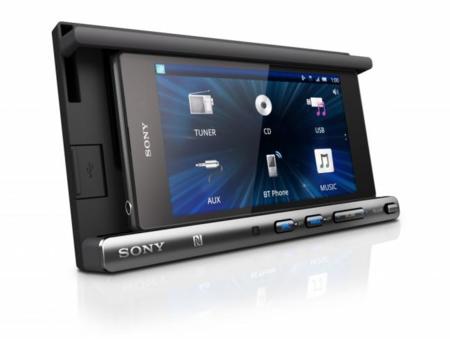 Sony XSP-N1BT, el soporte que integrará nuestros smartphones en el sistema multimedia de tu coche