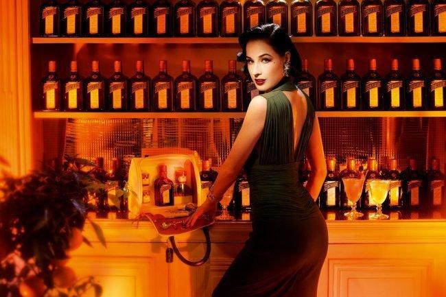 01cointreau_dita_bar.jpg