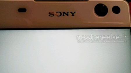 Así son las primeras fotos robadas de Lavender, el móvil para selfies sin marcos de Sony