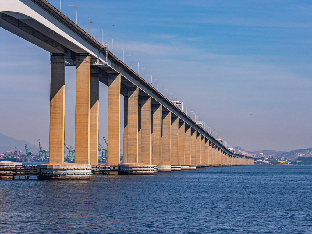 Achávamos que era apenas muito concreto: o segredo impressionante e oculto que impede os 13 km da Ponte Rio-Niterói de desabarem no mar