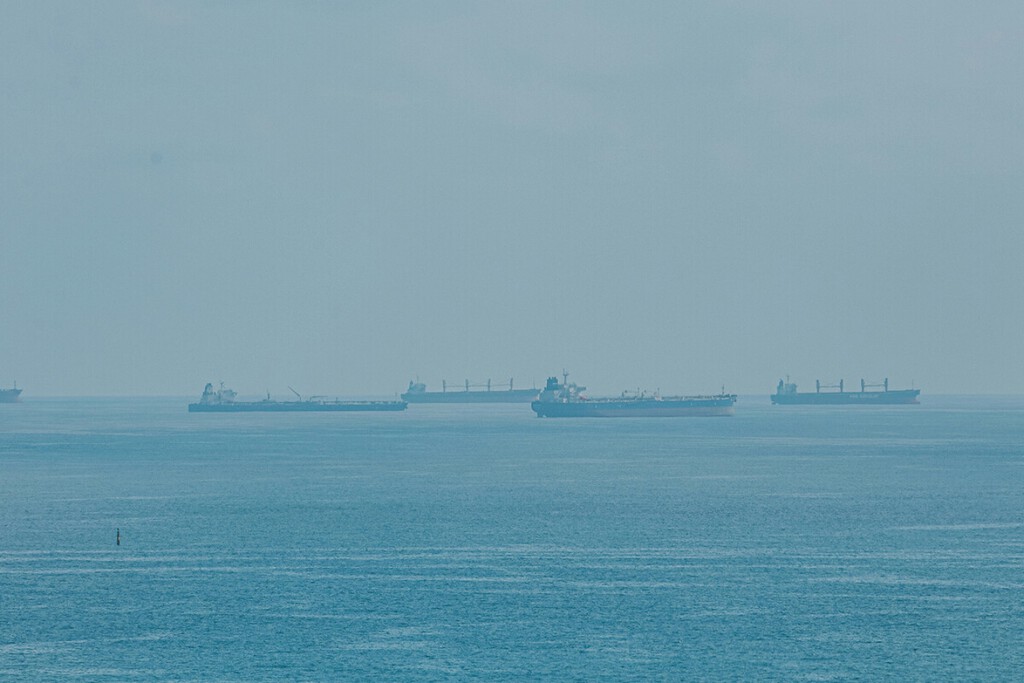 Há um congestionamento de superpetroleiros no Mar Vermelho: eles são a grande esperança mundial para desbloquear o Estreito de Ormuz