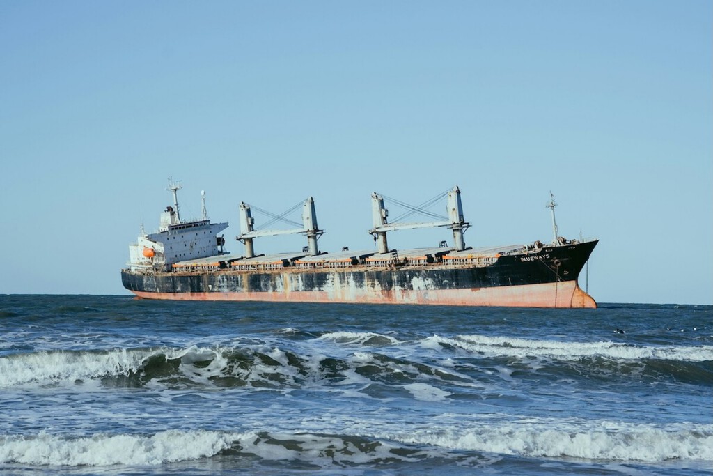 Os oceanos estão se enchendo de petroleiros abandonados; e isso é um problema sério