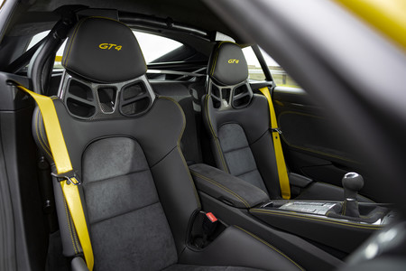Porsche 718 Cayman GT4 asientos