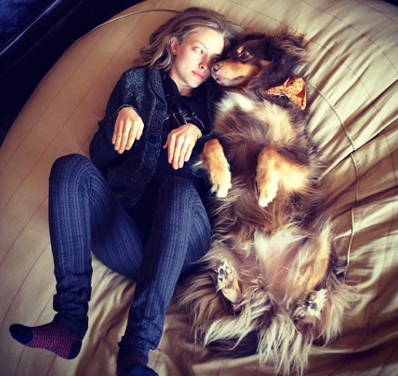 Amanda Seyfried y Finn