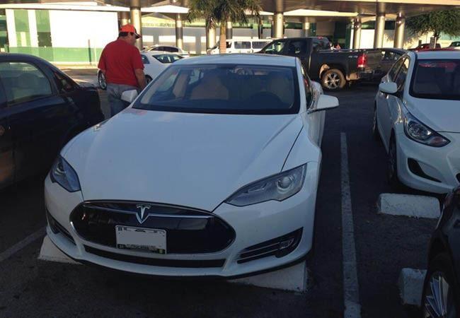 Tesla automobiles Mexico