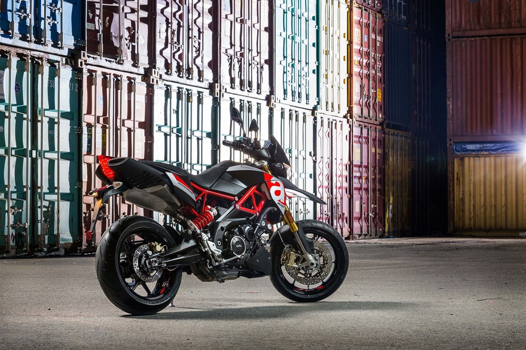 Aprilia Dorsoduro 900 2017 007