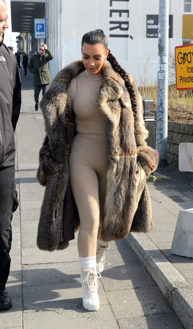 Kim Kardashian 2