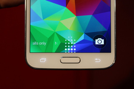 Galaxy S5 aparece al completo detalle antes de su presentación