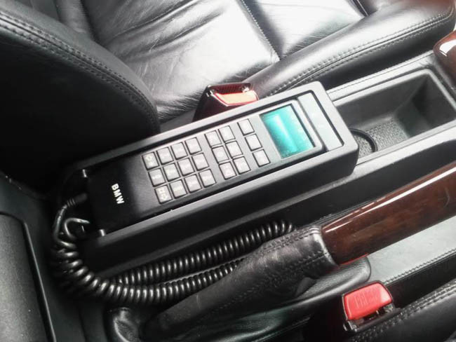 Telefono movil en coche