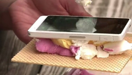 Sony Xperia Go pone a prueba su resistencia en vídeo