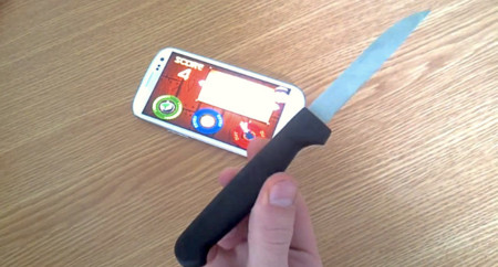La forma más realista de jugar a Fruit Ninja: con un cuchillo