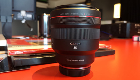 Canon Rf 85 Mm 03