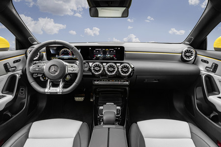 Mercedes Amg Cla 35 Shooting Brake 4matic