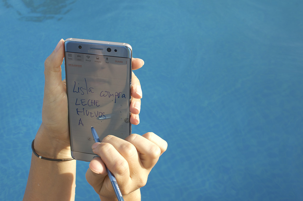 Spen Note 7 Con Agua