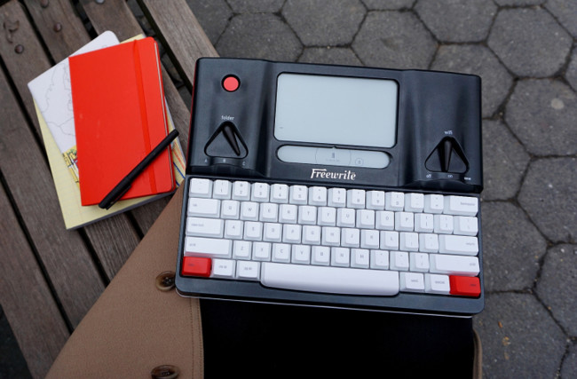 Astrohaus Freewrite Lg 03