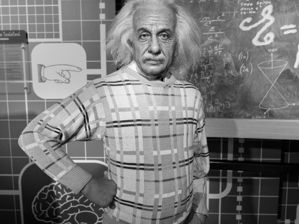 "Duas coisas são infinitas: o universo e a estupidez humana; e não tenho certeza sobre o universo": o que a ciência moderna tem a dizer sobre a maior dúvida de Albert Einstein