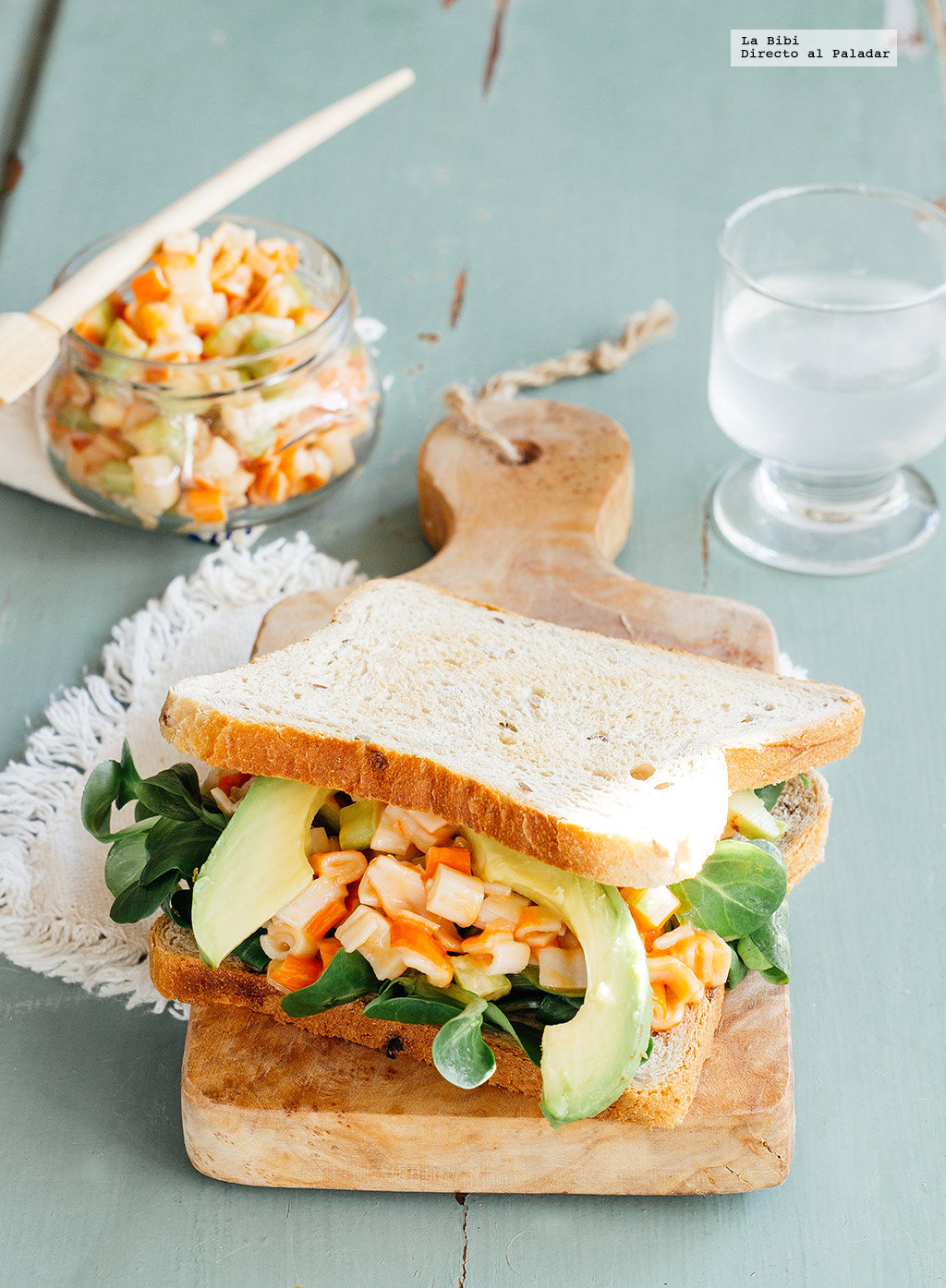 Sándwich de surimi y aguacate. Receta Rápida