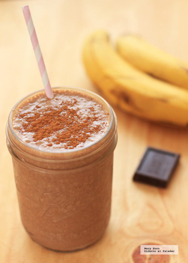Smoothie de platano, chocolate y crema de cacahuate